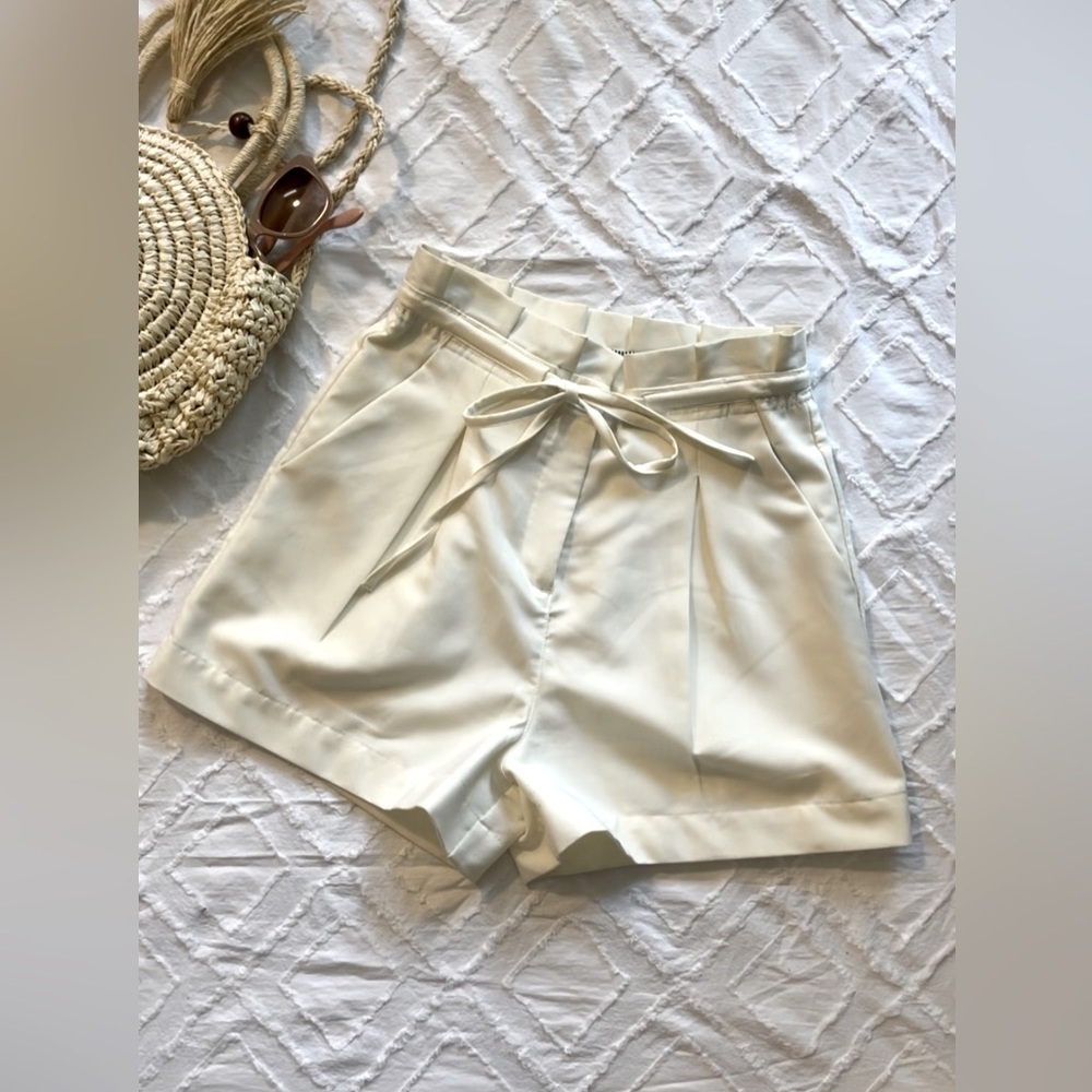 🖤 FEM! High waisted LINED women’s shorts - so pretty!